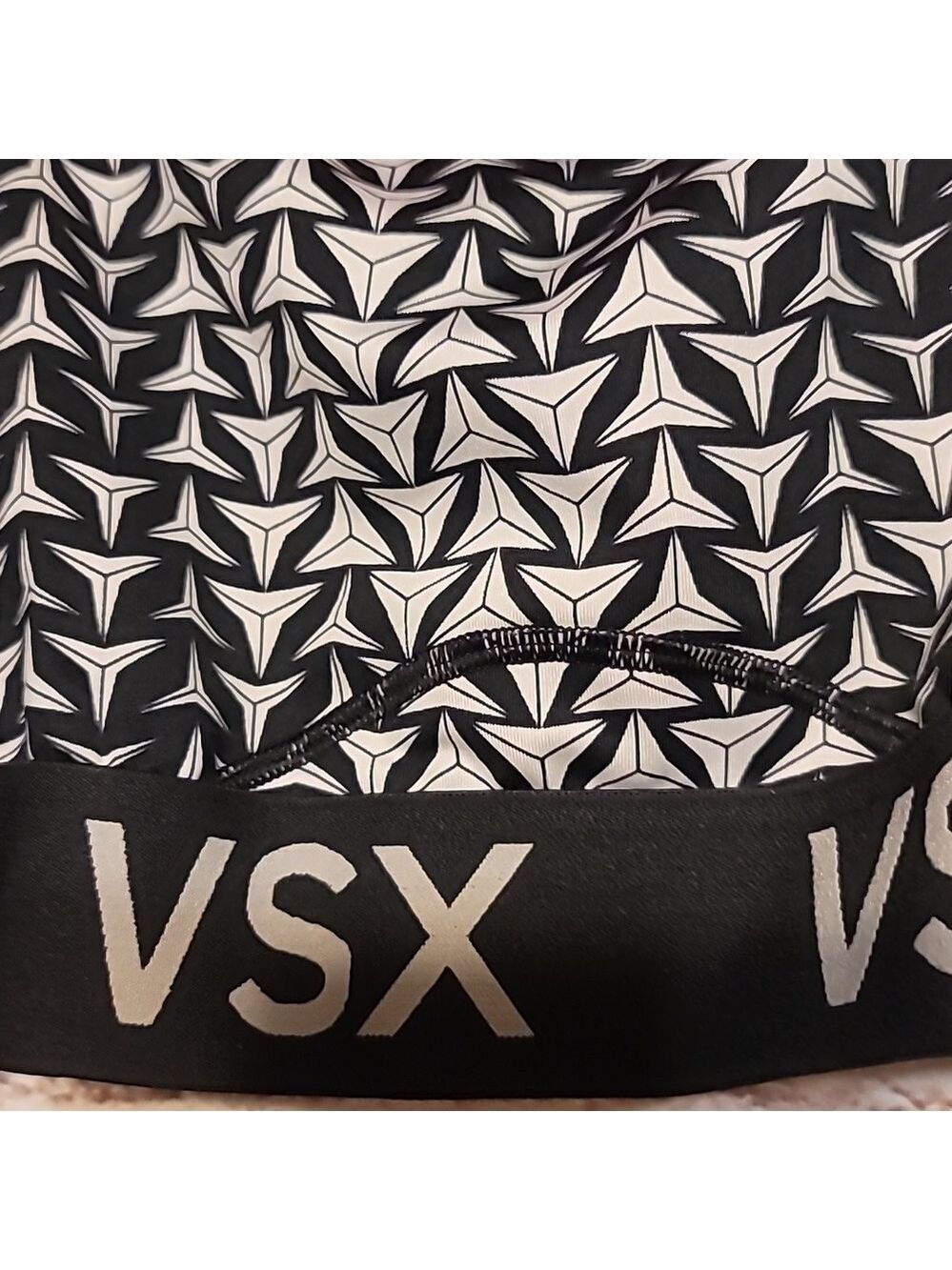 Victoria's secret sports bra large - Picture 2 of 3